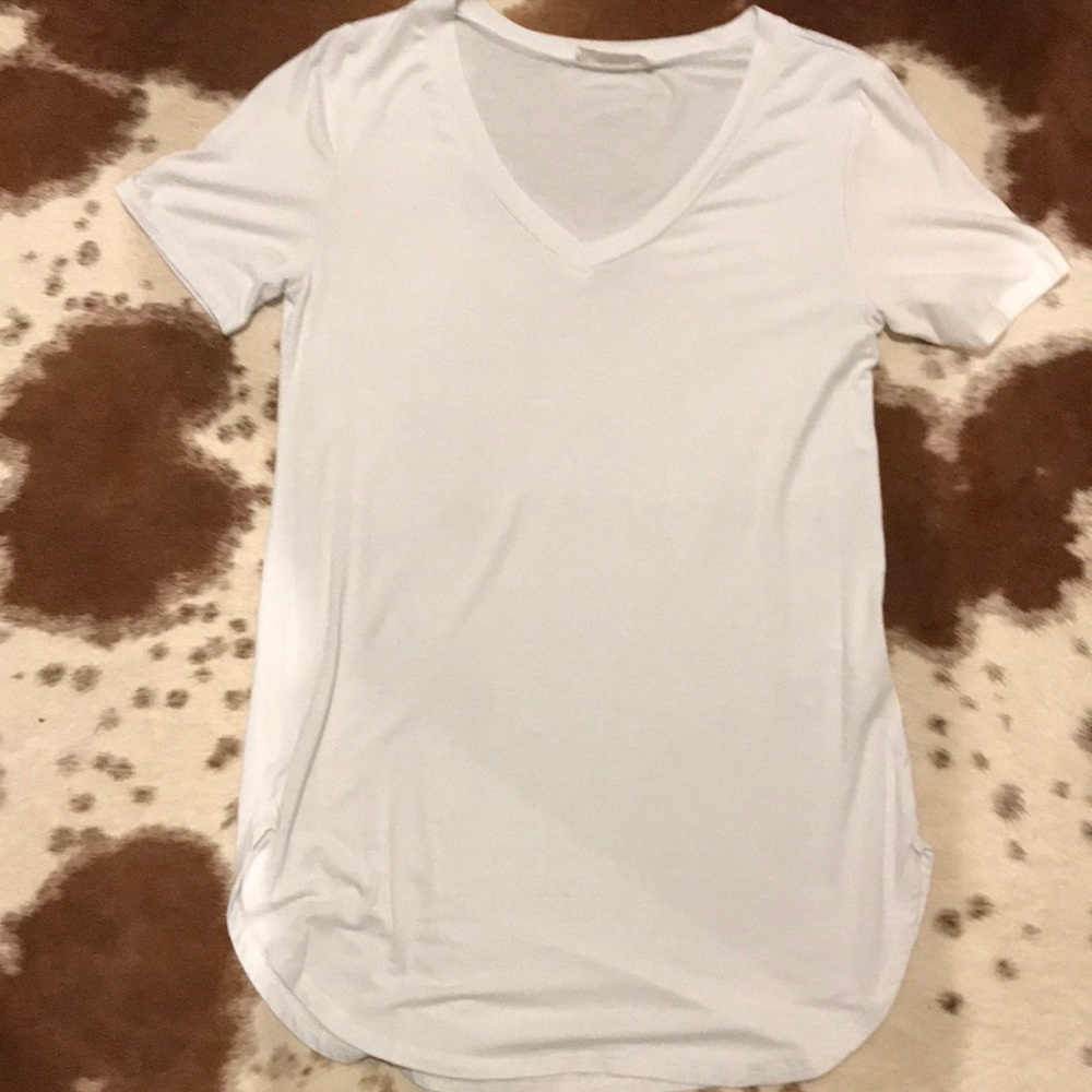 White tee